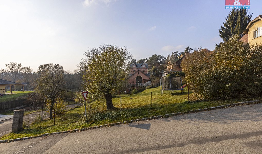 Prodej stavebního pozemku 1 043 m², Velké Popovice – náhled fotky 7