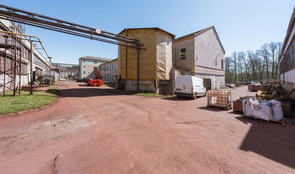 Prodej výrobních prostor 6 500 m², Světlá Hora – náhled fotky 7