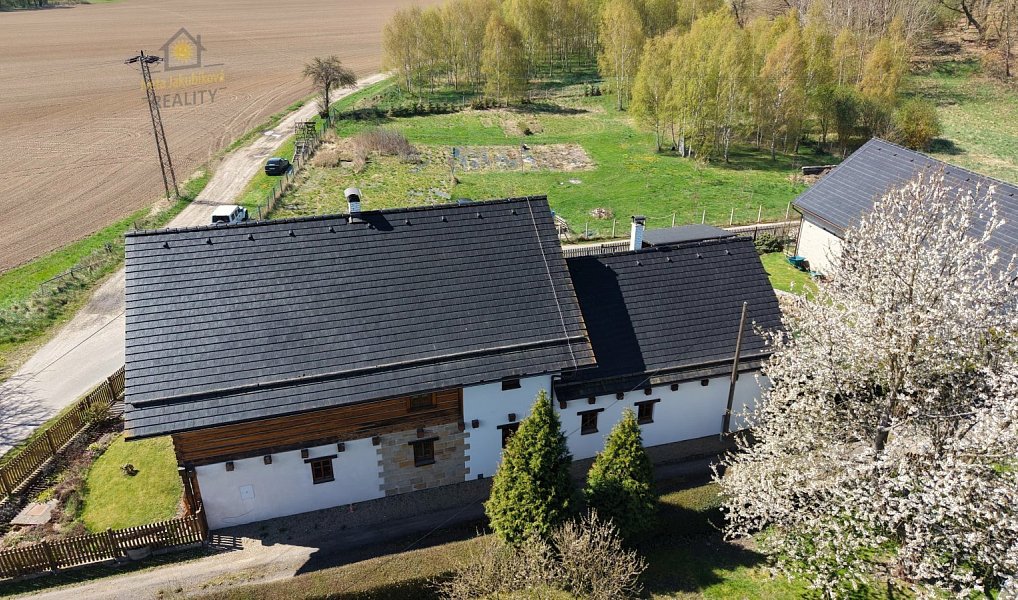 Prodej domu 638 m² s pozemkem 1 266 m², Okna – náhled fotky 4