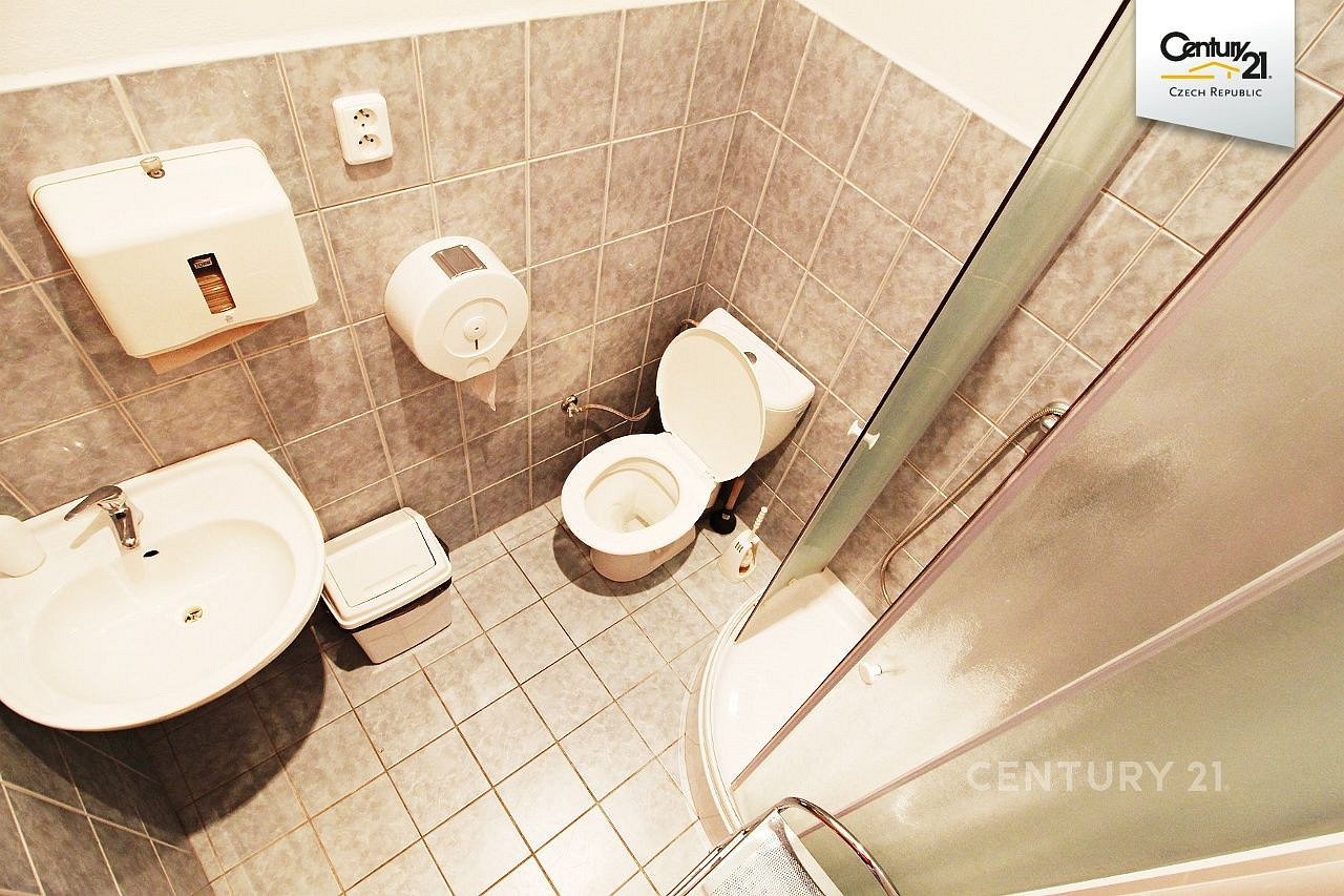 Pronájem kanceláře 31 m² — photo 5
