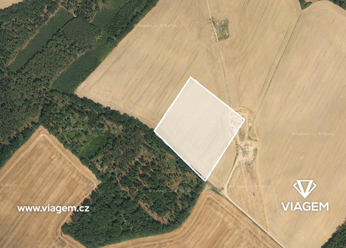 Prodej pole 2 391 m²