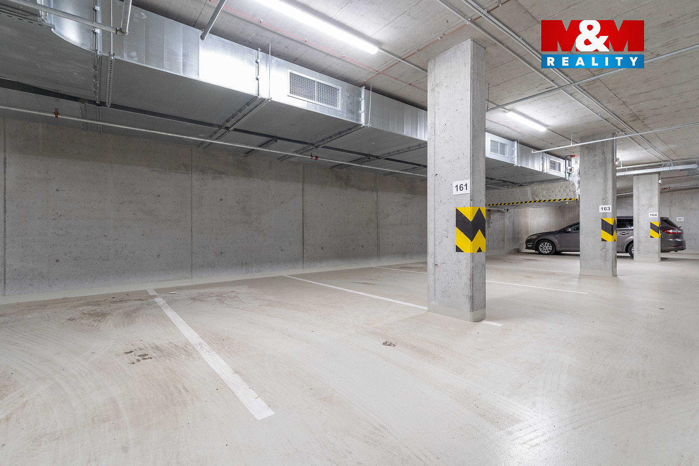 Pronájem garážového stání, 12 m2, plzeň, ul. stehlíkova — photo 4