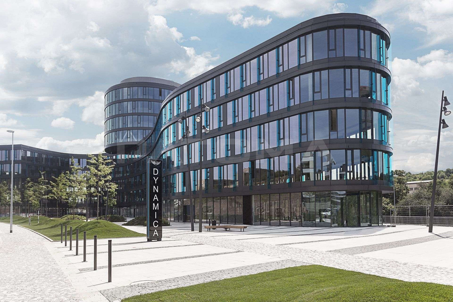 Pronájem kanceláře 500 m²