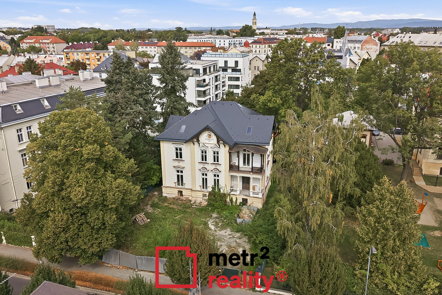 Prodej domu 600 m² s pozemkem 855 m²