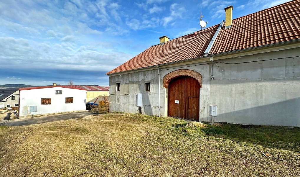 Prodej domu 266 m² s pozemkem 678 m², Holubov – náhled fotky 3