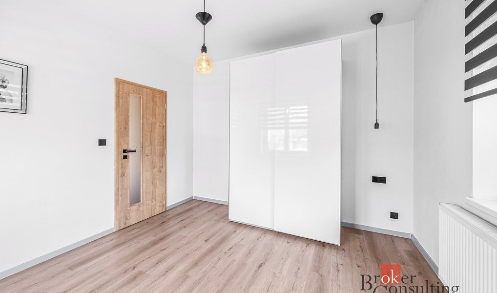Prodej domu 250 m² s pozemkem 574 m², Plzeň – náhled fotky 9