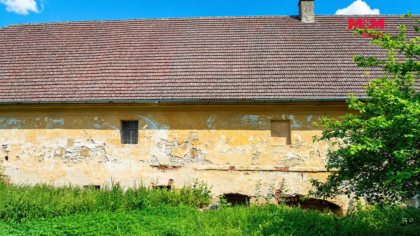 Prodej domu 1 230 m² s pozemkem 4 179 m² – fotografie 3
