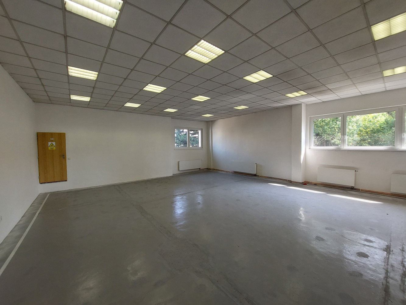 Pronájem kanceláře 141 m² – fotografie 2