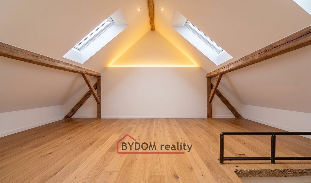 Prodej bytu 4+kk 125 m², Líšťany – náhled fotky 16