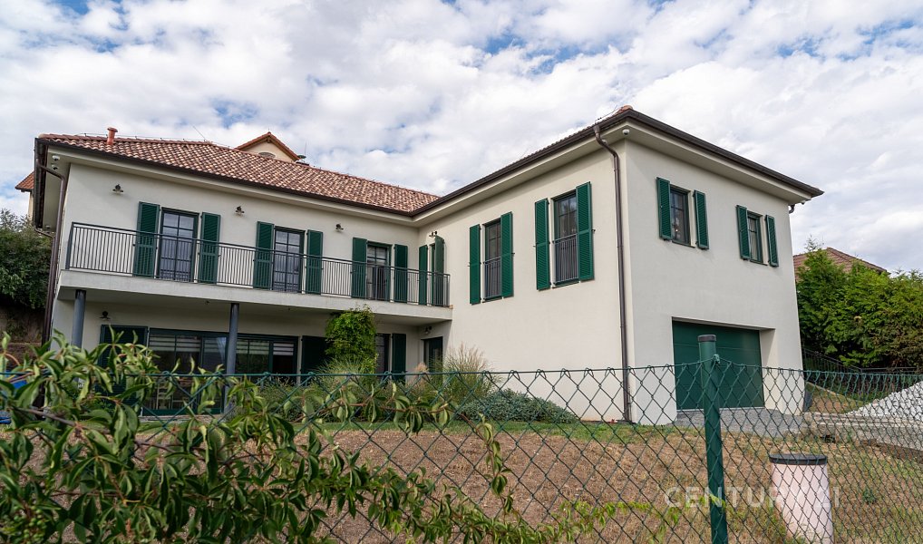 Prodej domu 268 m² s pozemkem 895 m², Únětice – náhled fotky 2