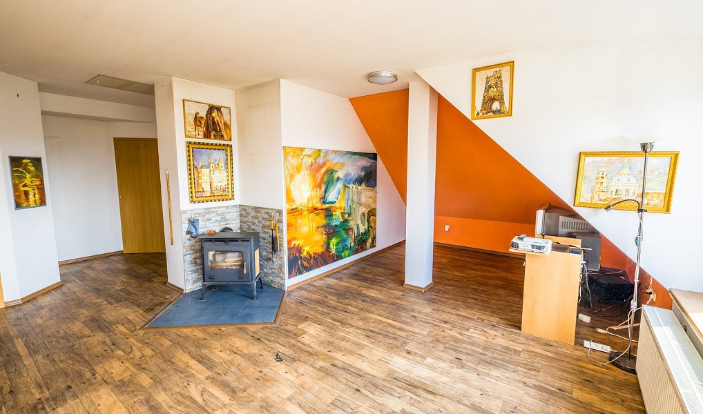 Prodej domu 216 m² s pozemkem 1 311 m², Bechyně – náhled fotky 13
