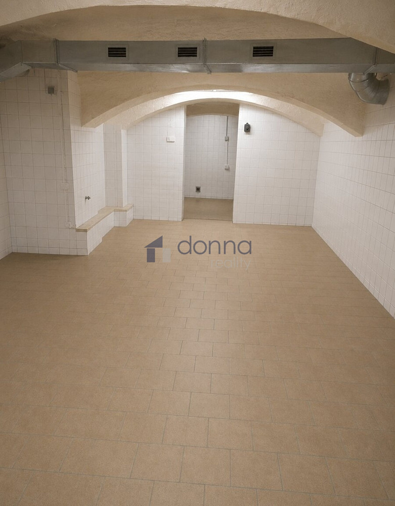 Pronájem skladovacích prostor 220 m² – fotografie 2