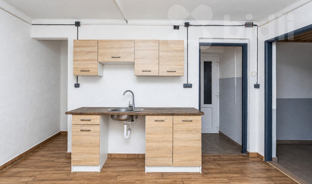 Prodej domu 240 m² s pozemkem 2 125 m², Bečice – náhled fotky 21
