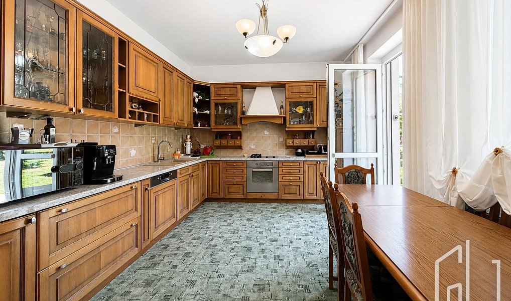 Prodej domu 301 m² s pozemkem 803 m², Praha – náhled fotky 8