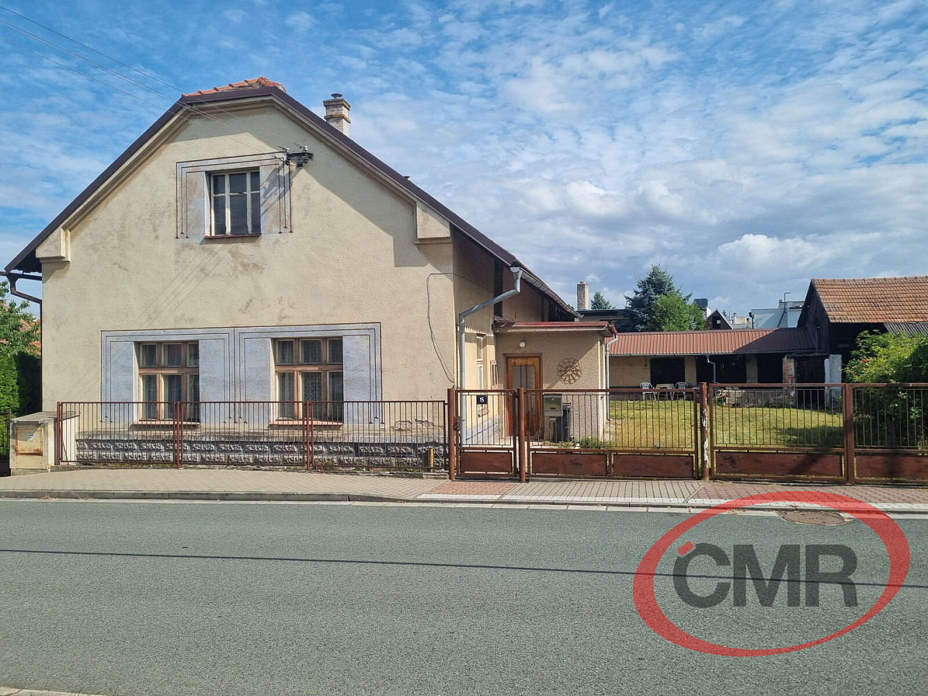 Prodej domu 180 m² s pozemkem 626 m² – fotografie 2
