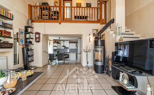 Prodej domu 190 m² s pozemkem 626 m², Kostelní, Sadská, okres Nymburk