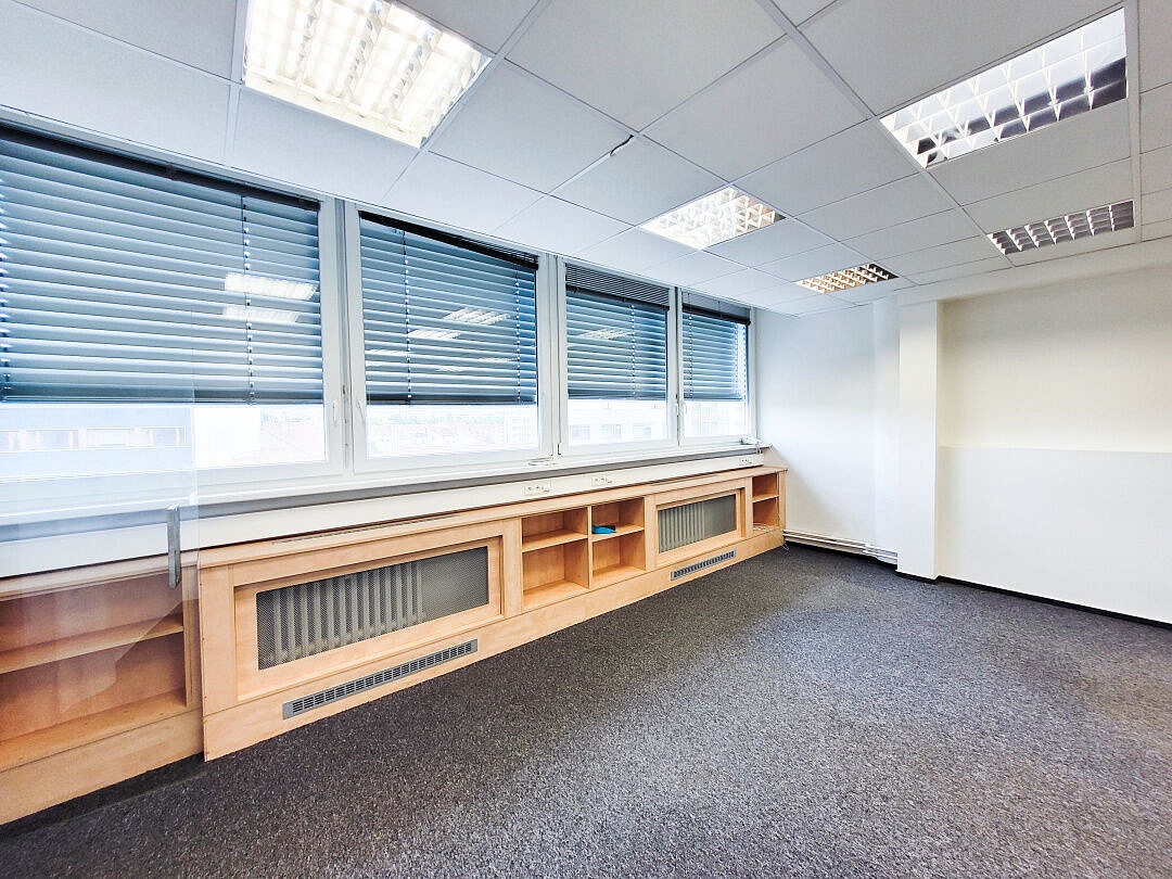 Pronájem kanceláře 135 m²