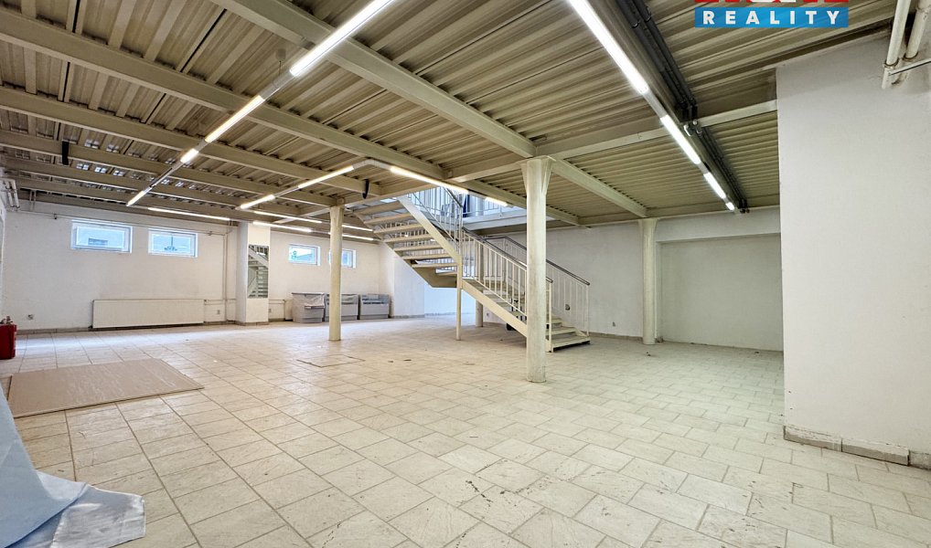 Pronájem obchodních prostor 180 m², Karlovy Vary – náhled fotky 4