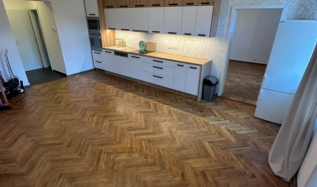 Pronájem bytu 2+kk 80 m², Praha – náhled fotky 12