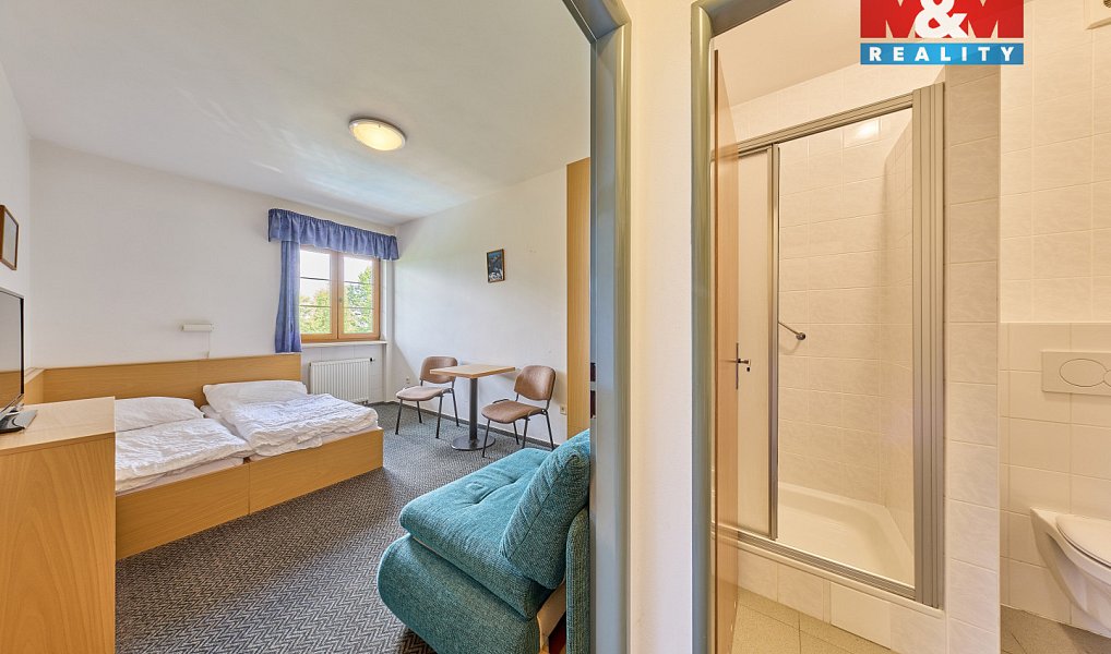 Prodej ubytovacího objektu 1 000 m², Vrchlabí – náhled fotky 8