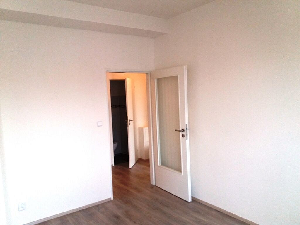 Pronájem bytu 1+1 37 m² – fotografie 4