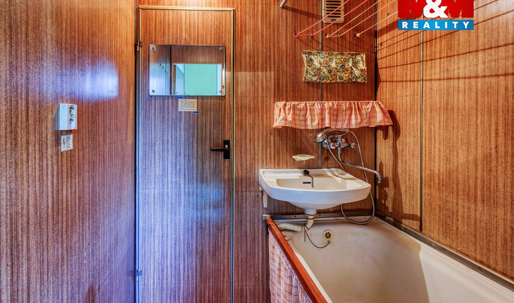 Prodej bytu 2+1 50 m², Rotava – náhled fotky 9