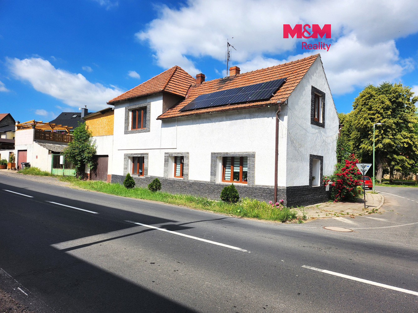 Prodej domu 208 m² s pozemkem 253 m²