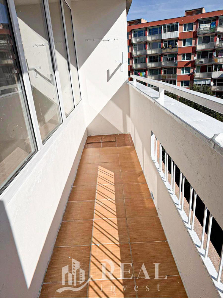 Pronájem bytu 1+kk 25 m² – fotografie 3