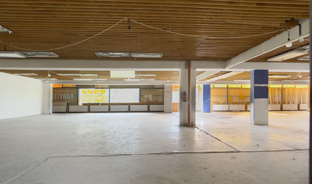 Pronájem obchodních prostor 460 m², Rousínov – náhled fotky 2