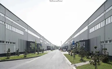 Pronájem skladovacích prostor 2 333 m², Nad Kovárnou, Kněževes, okres Praha-západ