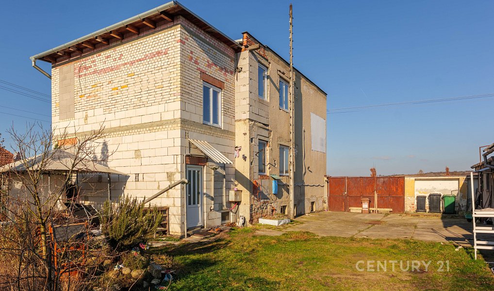 Prodej domu 240 m² s pozemkem 348 m², Bzenec – náhled fotky 30