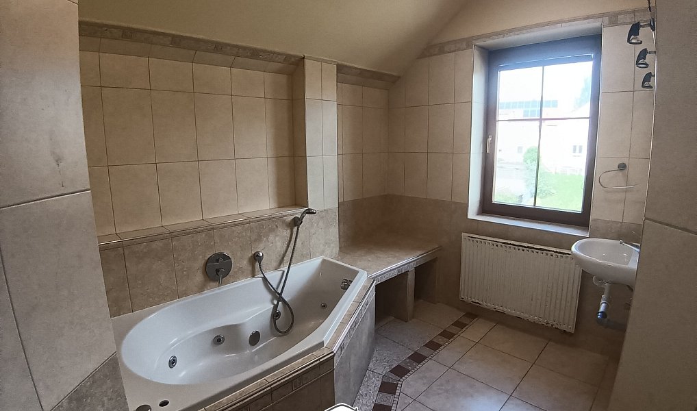 Prodej bytu 4+kk 111 m², Hejnice – náhled fotky 9