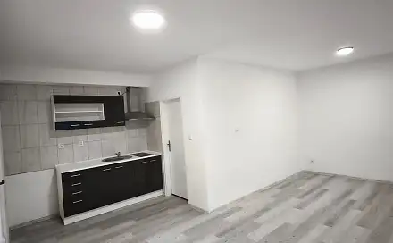 Pronájem bytu 1+kk 30 m², Na Brněnce, Ivančice, okres Brno-venkov