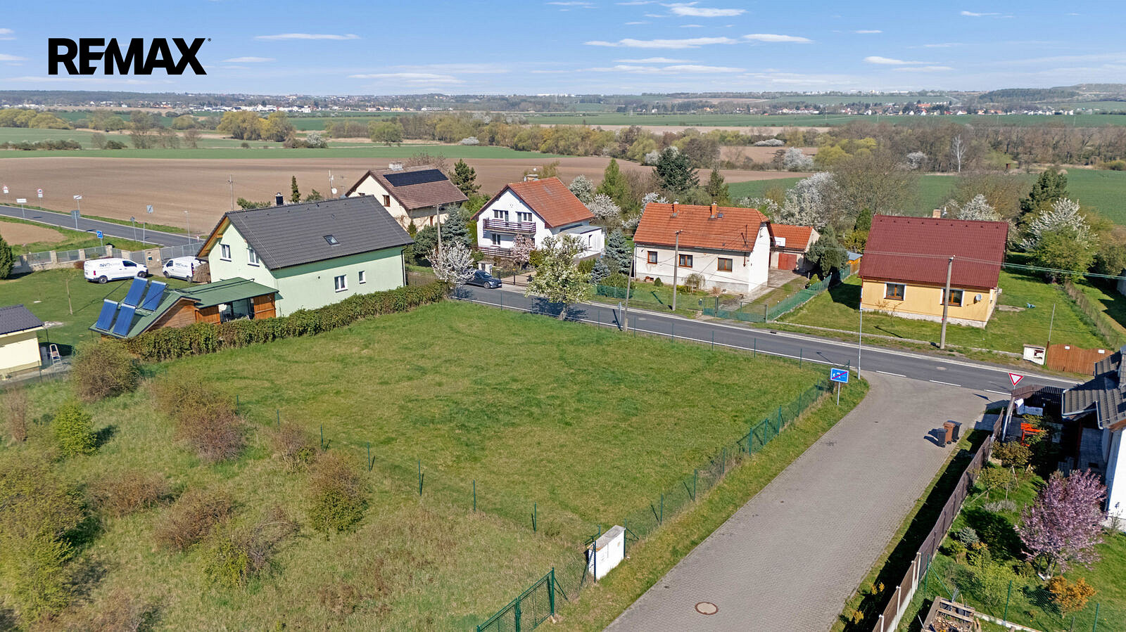 Prodej stavebního pozemku 1 032 m² – fotografie 5