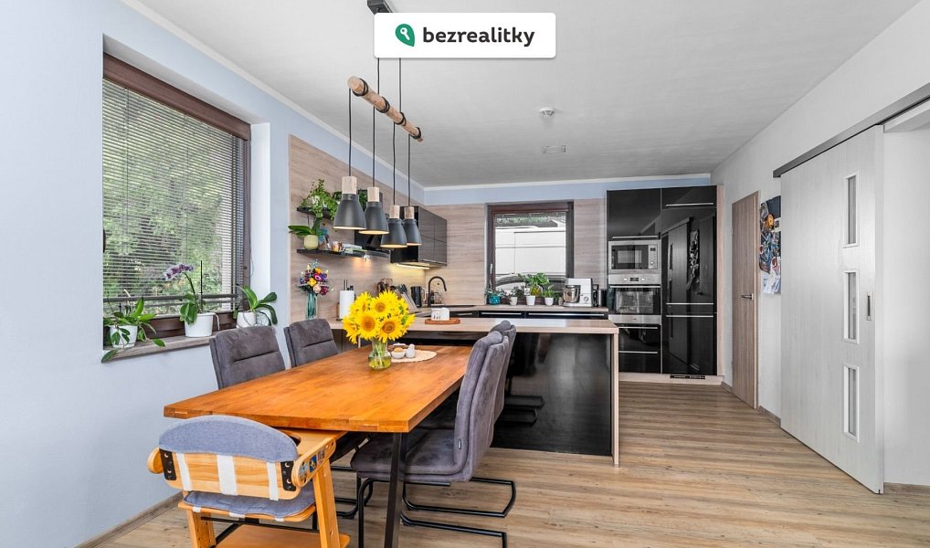 Prodej domu 132 m² s pozemkem 899 m², Nedabyle – náhled fotky 4