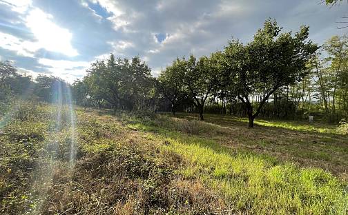 Prodej stavebního pozemku 964 m², Pohořelice - Smolín, okres Brno-venkov