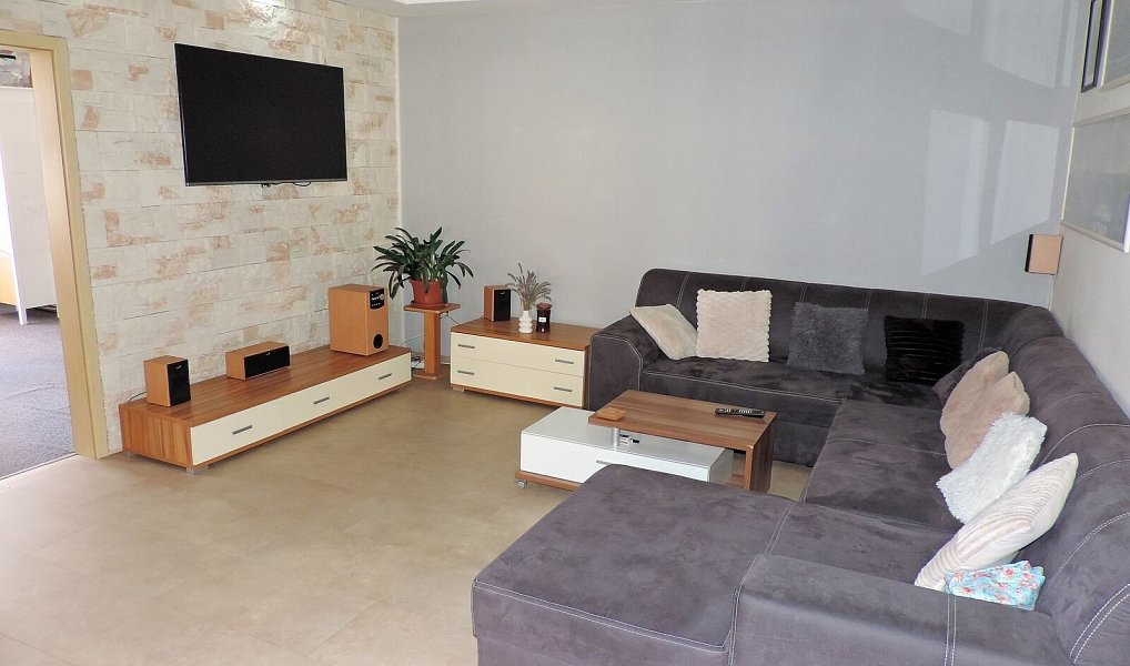 Prodej domu 250 m² s pozemkem 1 290 m², Peč – náhled fotky 14