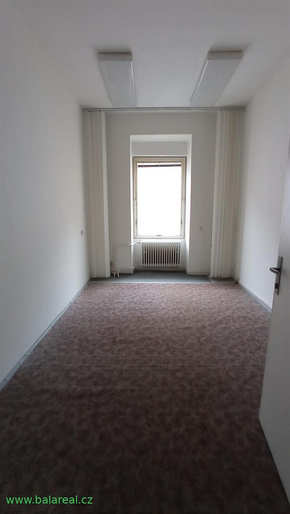 Pronájem kanceláře 14 m² – fotografie 5
