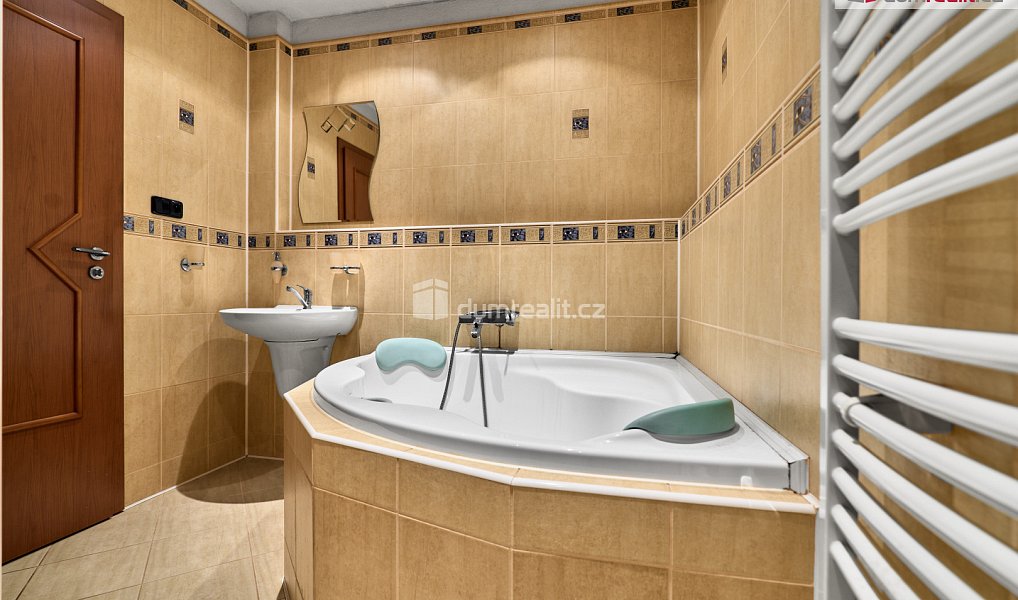 Prodej bytu 3+kk 67 m², Nová Role – náhled fotky 4