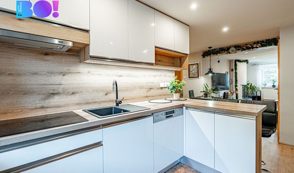 Prodej domu 180 m² s pozemkem 216 m², Znojmo – náhled fotky 2