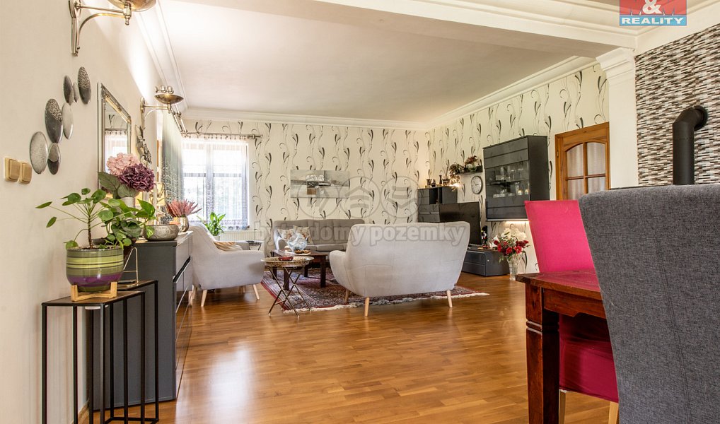 Prodej domu 250 m² s pozemkem 2 077 m², Nový Bor – náhled fotky 6