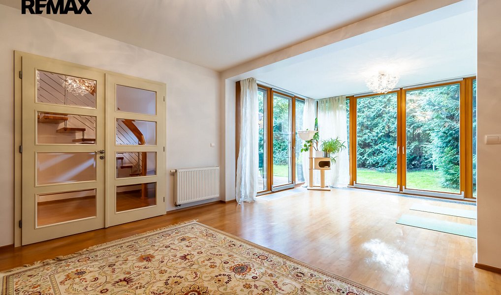 Prodej domu 306 m² s pozemkem 418 m², Praha – náhled fotky 11