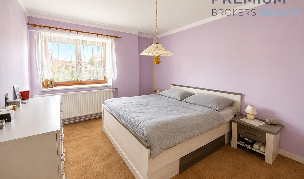 Prodej domu 440 m² s pozemkem 2 313 m², Měrunice – náhled fotky 17