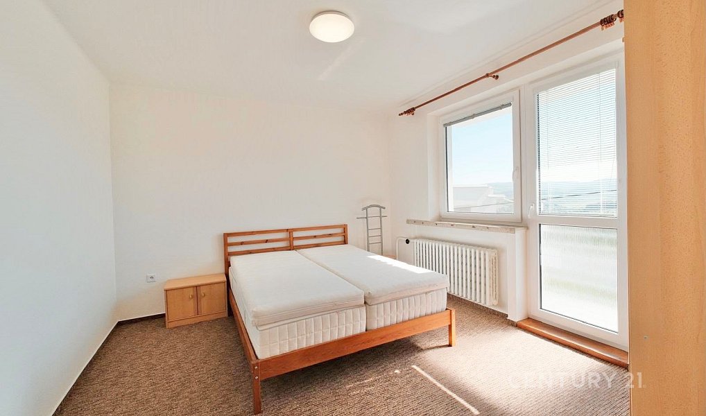 Pronájem bytu 3+1 78 m², Veselá – náhled fotky 2
