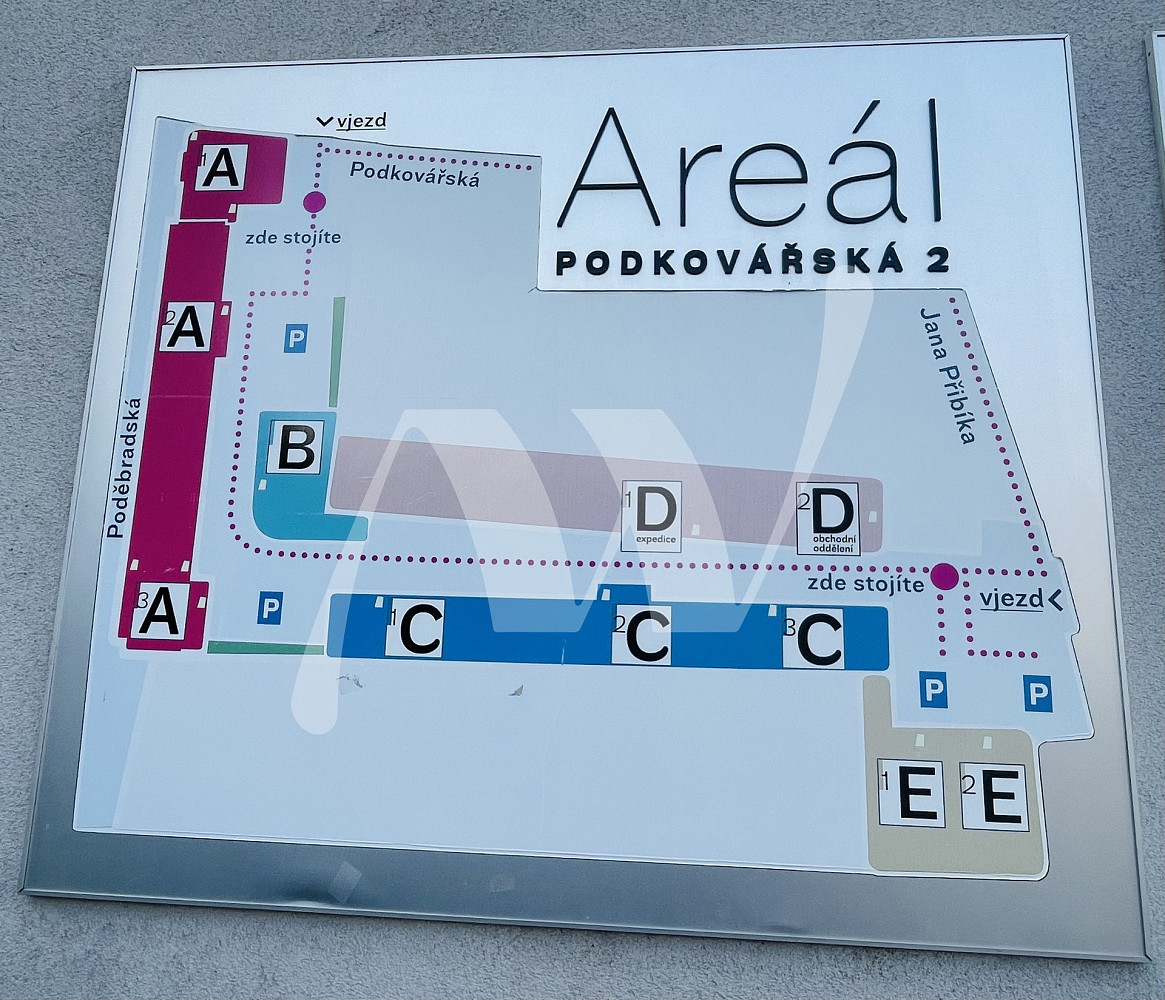 Pronájem kanceláře 456 m² — photo 4