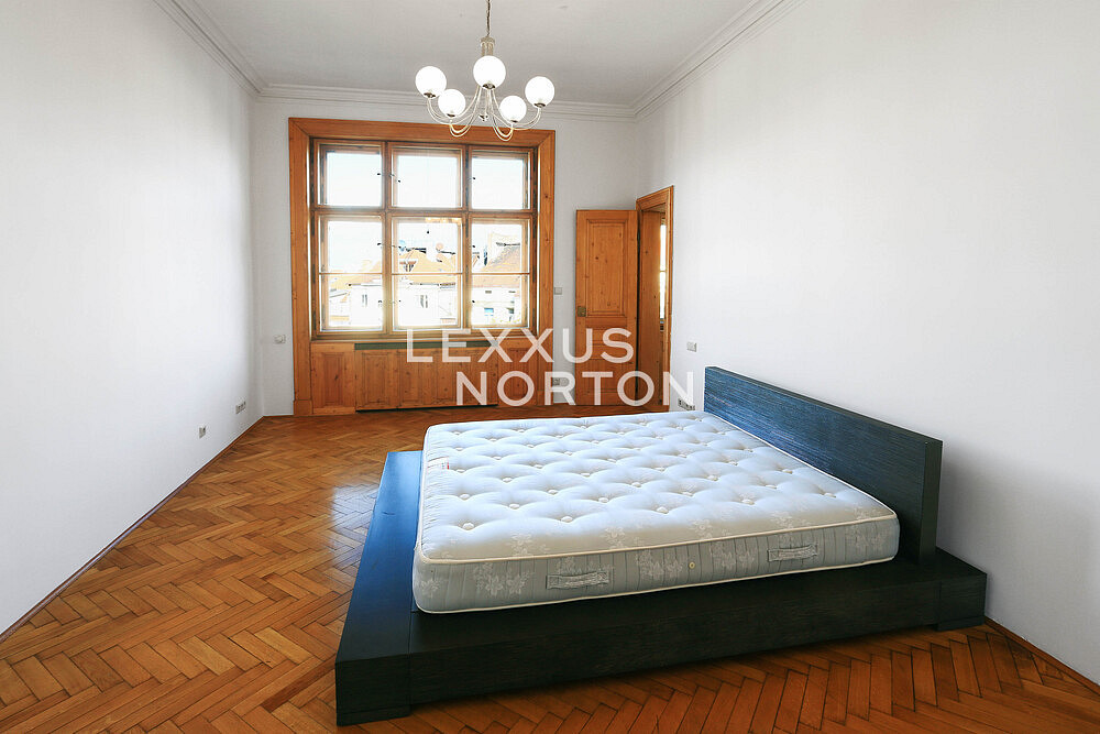 Pronájem bytu 6+kk 255 m² — photo 3