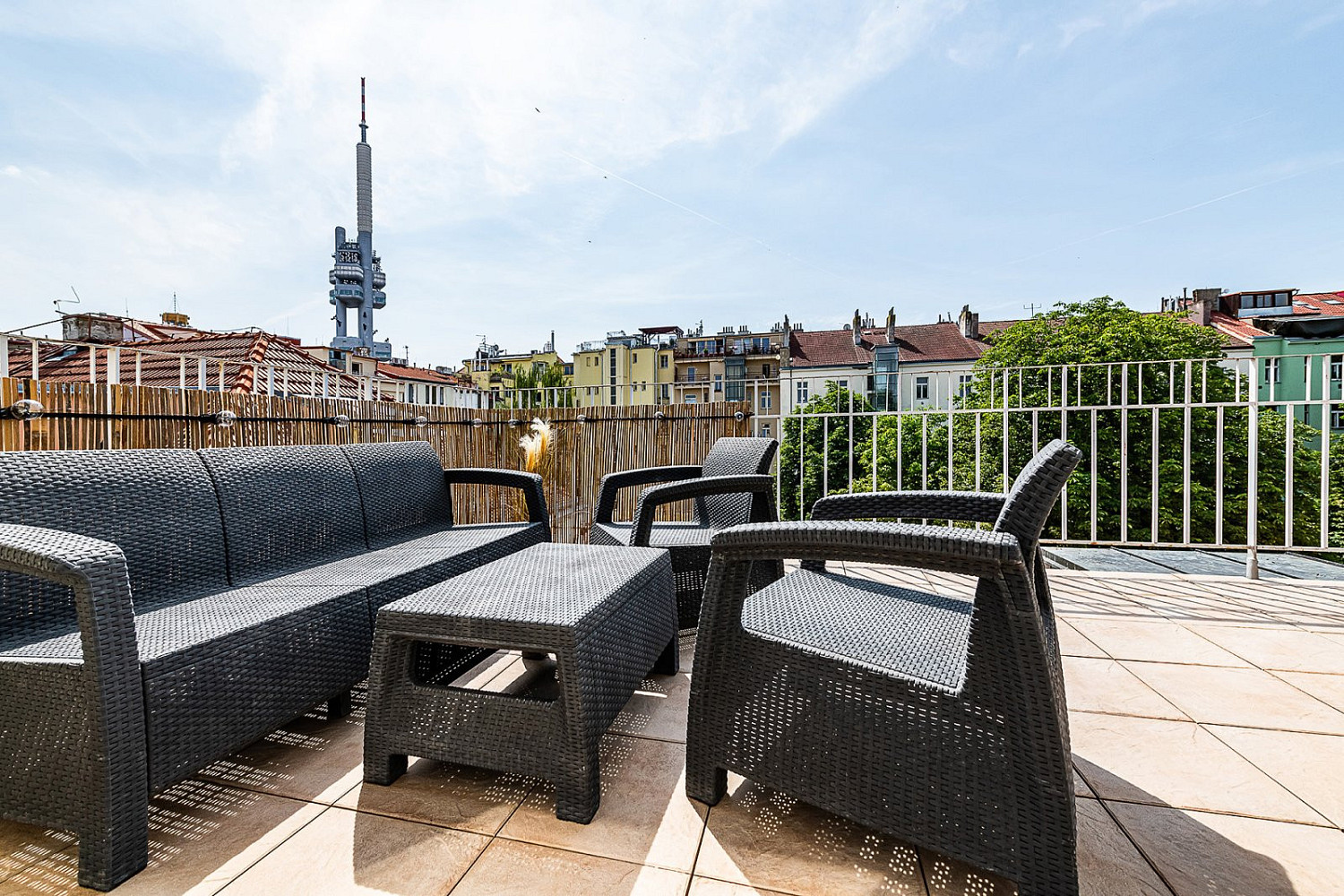 Pronájem bytu 2+1 116 m² – fotografie 2