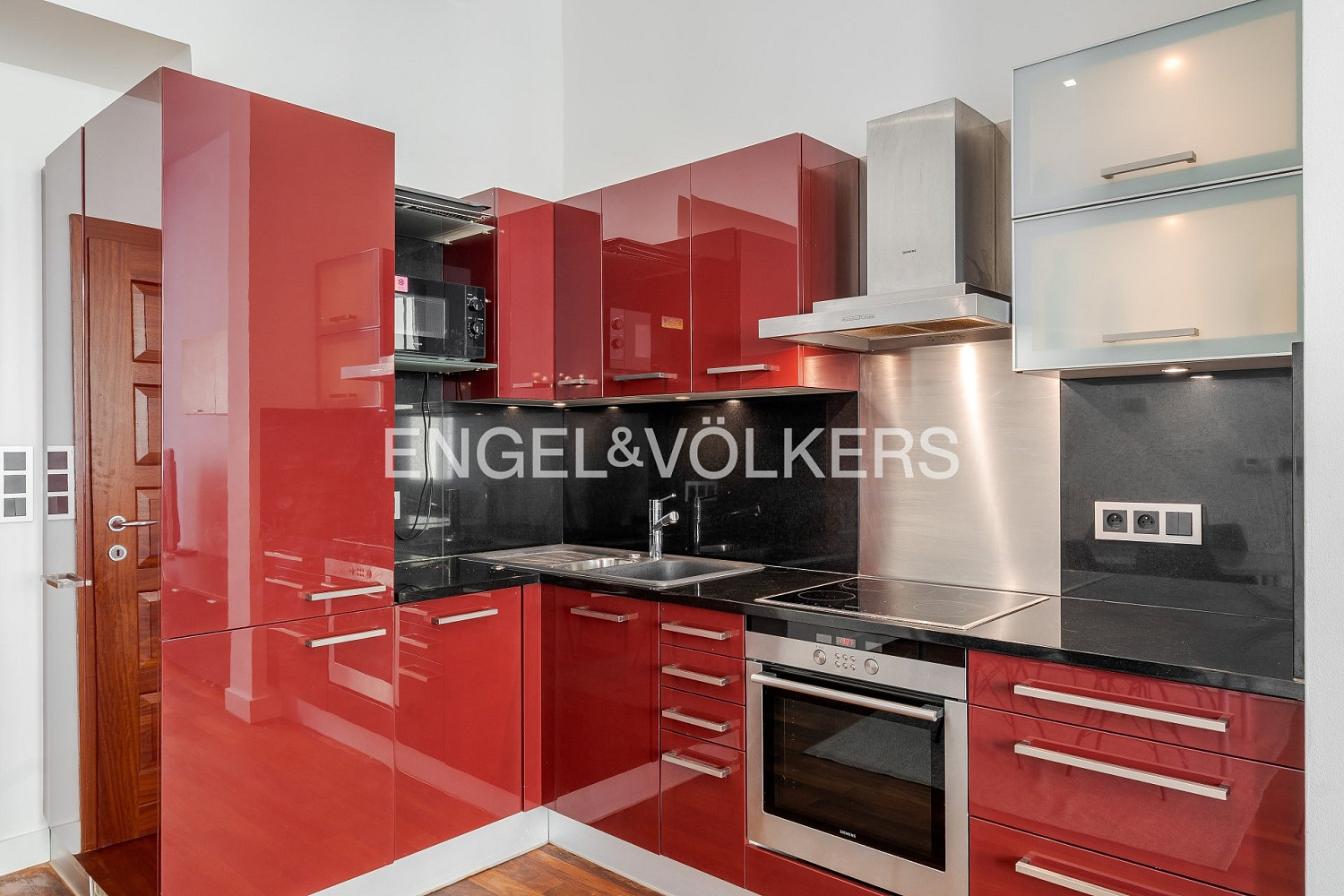 Pronájem bytu 2+kk 70 m² – fotografie 2