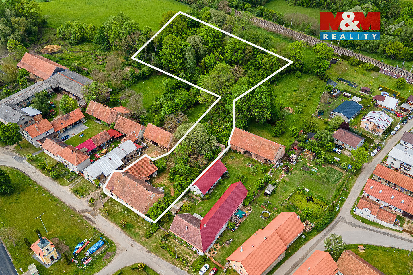 Prodej domu 330 m² s pozemkem 43 267 m² — photo 2
