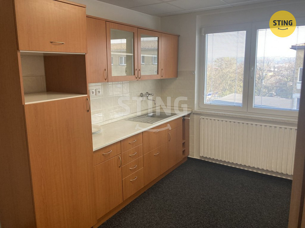 Pronájem kanceláře 47 m² – fotografie 3